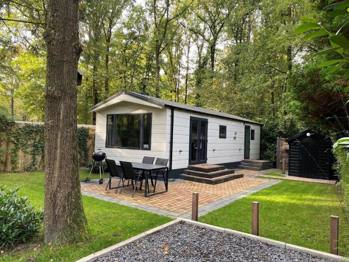Beautiful Chalet In The Woods With A Shared Pool Vledder Extérieur photo